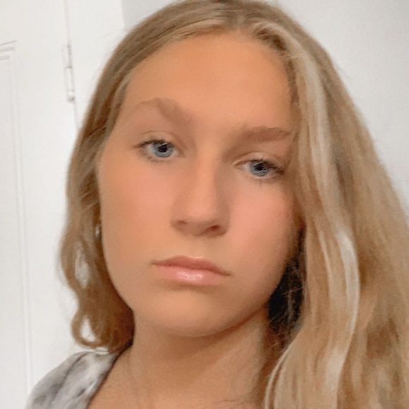 Meet your Posher, Mary - Picture 1 of 1